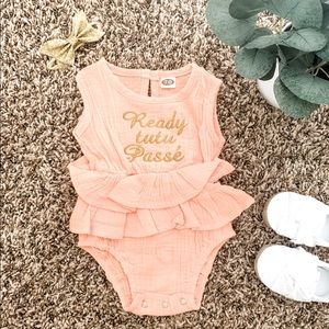 Made in the USA🇺🇸 Ready tutu passé baby onesie🩰